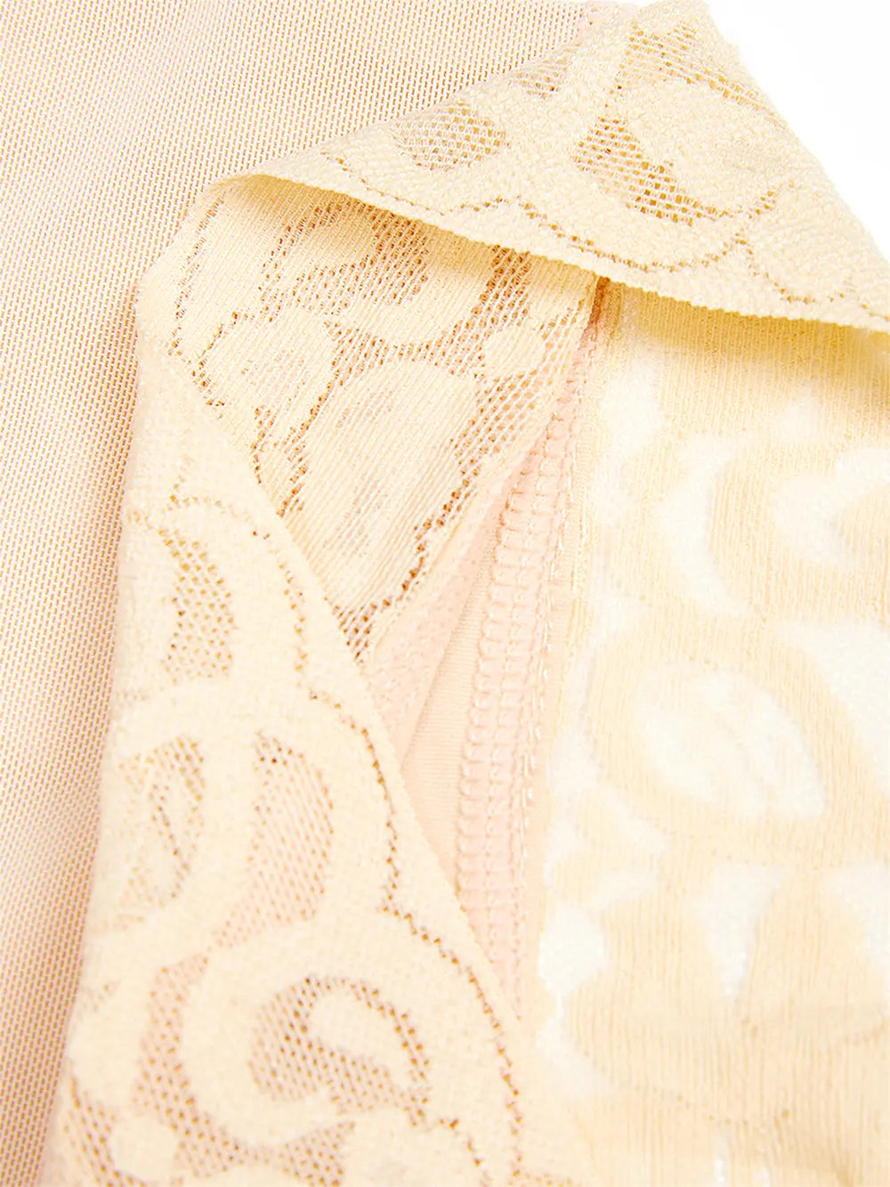 Full Size Lace Detail Hook-and-Eye Shaping Shorts Fitggins