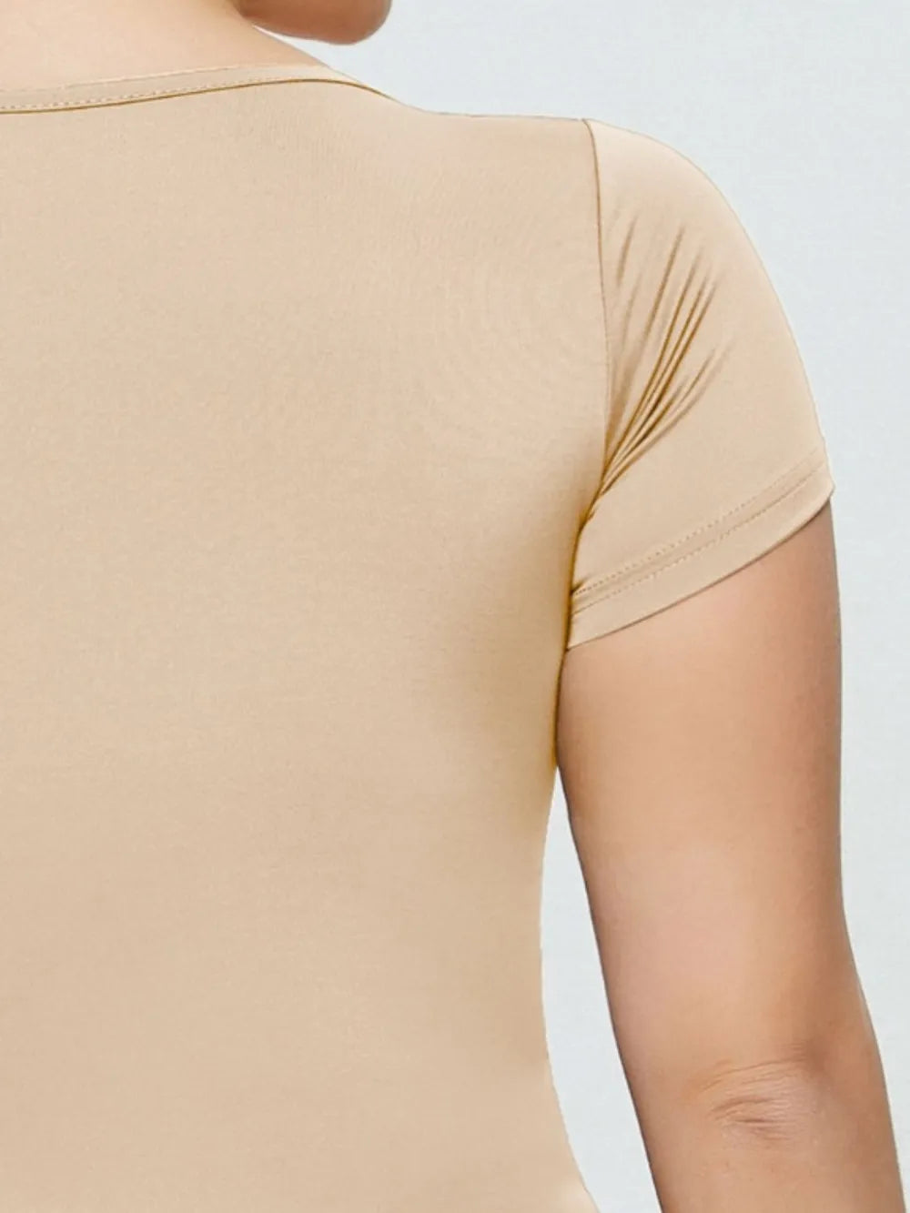 Full Size Square Neck Short Sleeve Bodysuit Fitggins