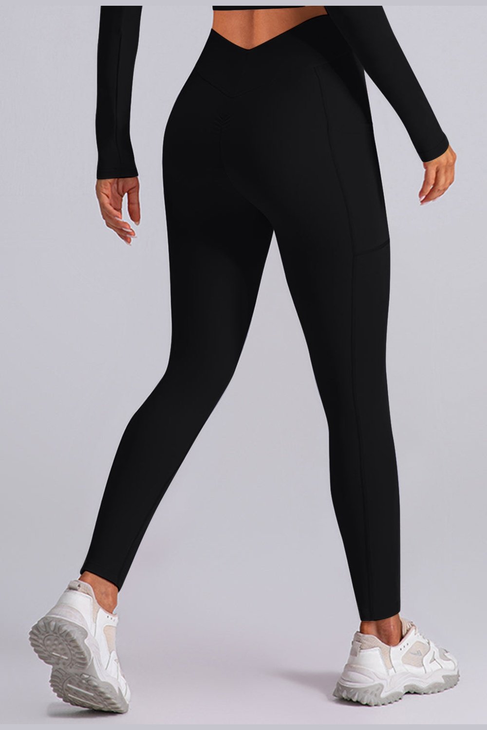 High Waist Active Leggings with Pockets - Leggings - FITGGINS