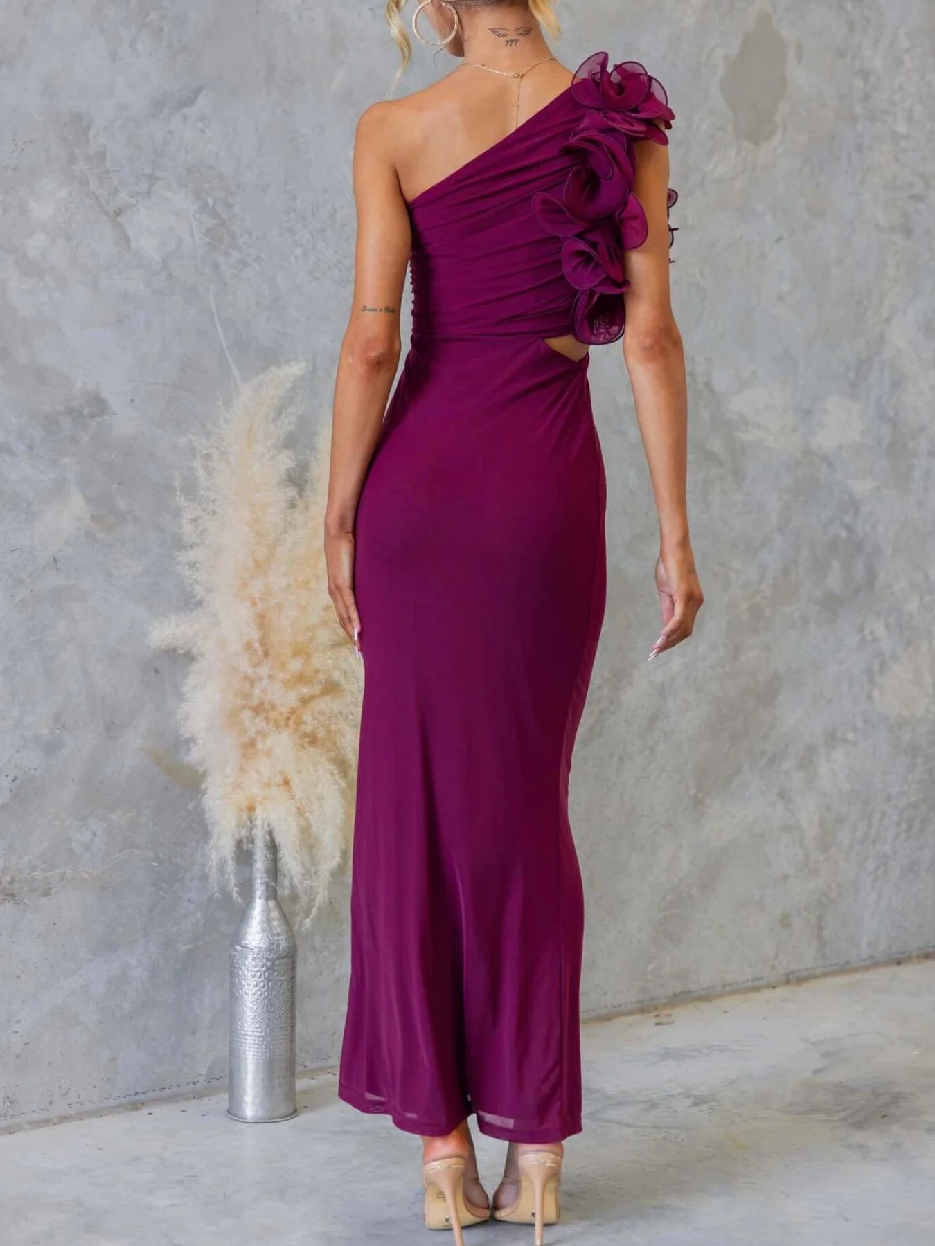 One-Shoulder Floral Trim Sleeveless Maxi Dress Fitggins