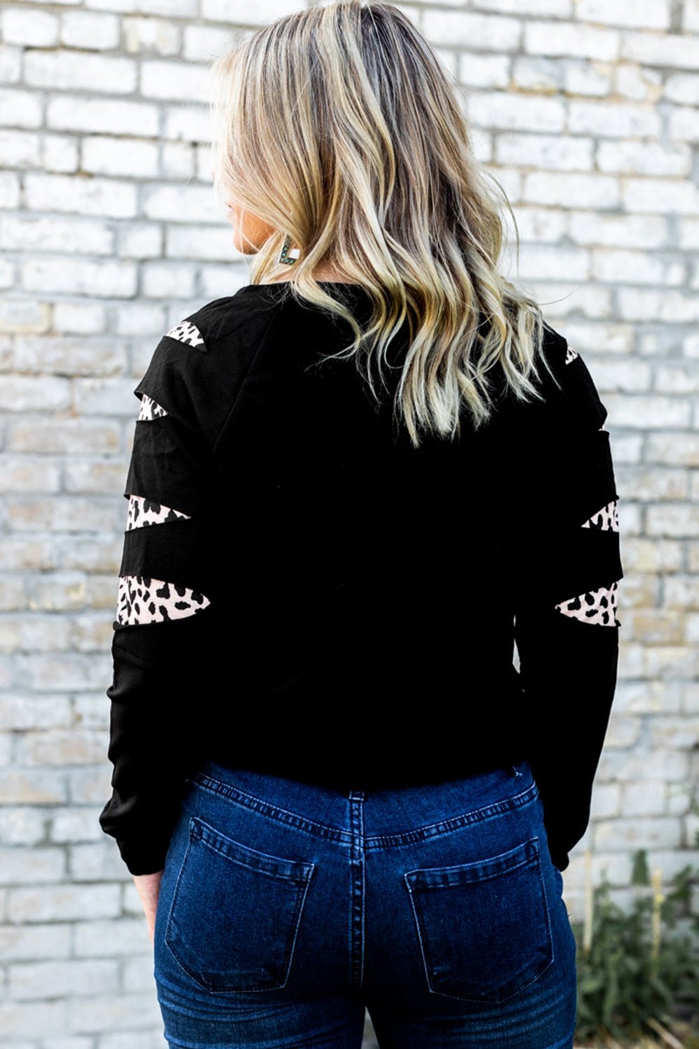 Graphic Leopard Patch Sweatshirt - Sweatshirts & Hoodies - FITGGINS
