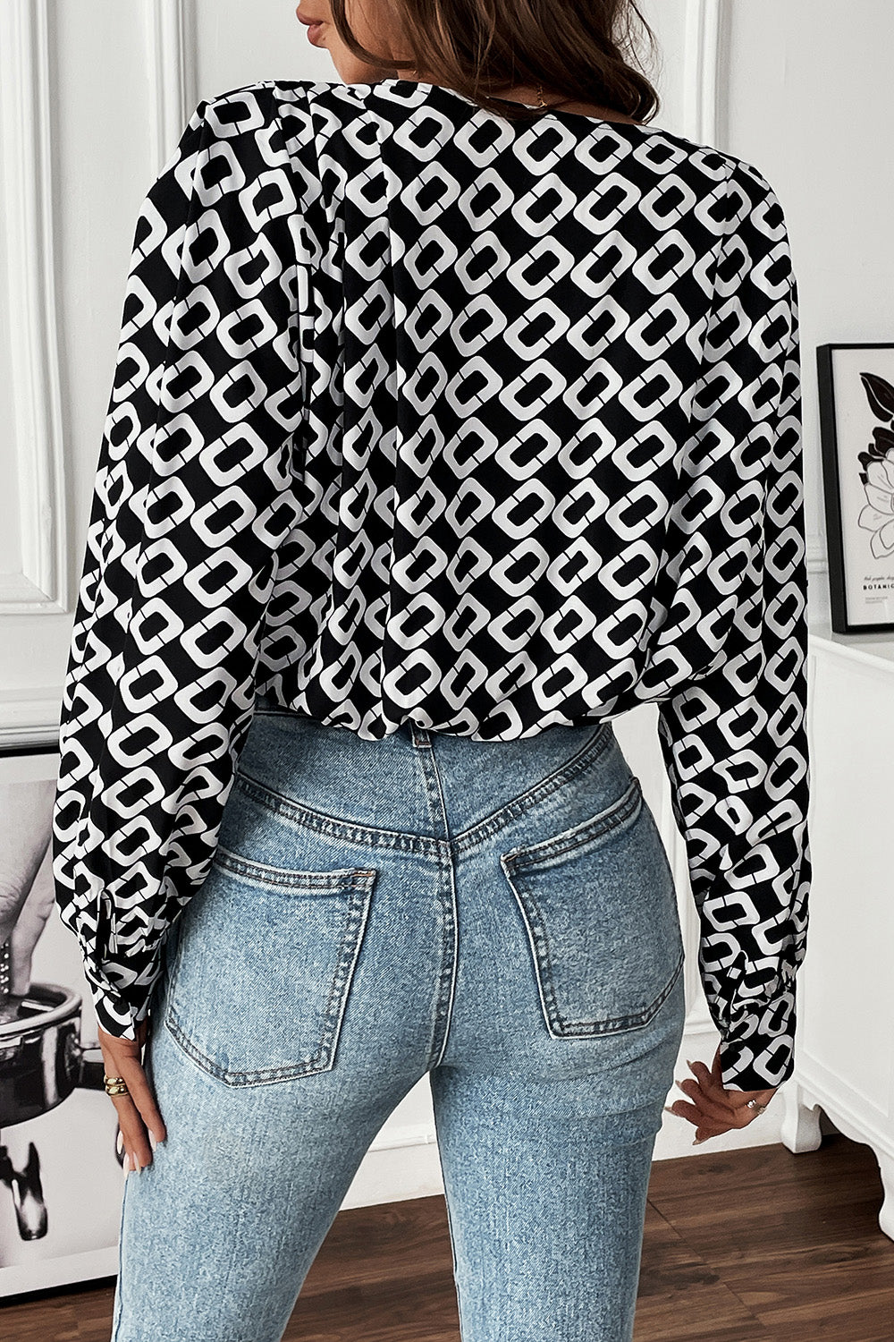 Perfee Geometric V-Neck Long Sleeve Blouse - Blouses - FITGGINS