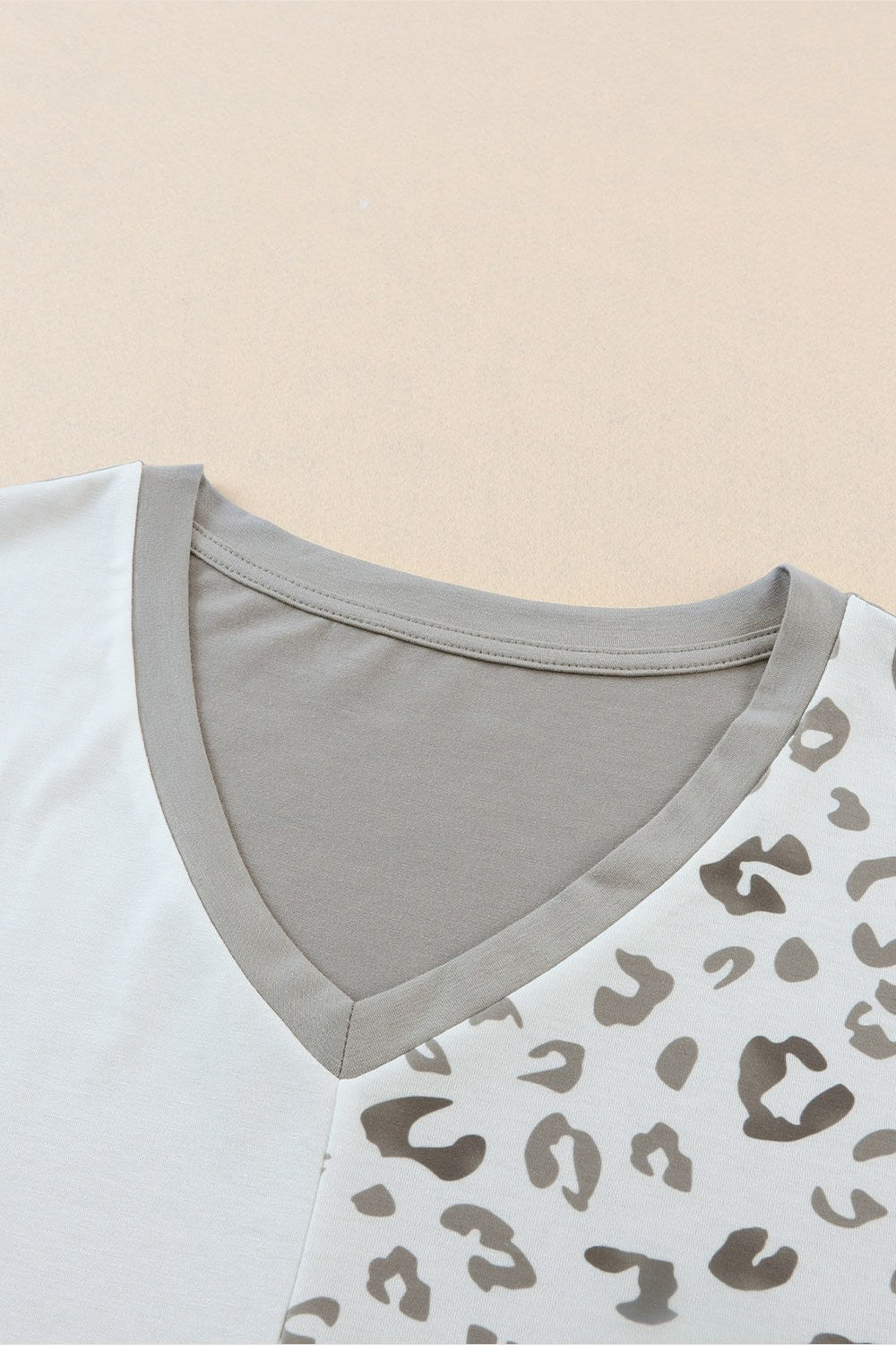 Plus Size Leopard V-Neck T-Shirt - T-Shirts - FITGGINS