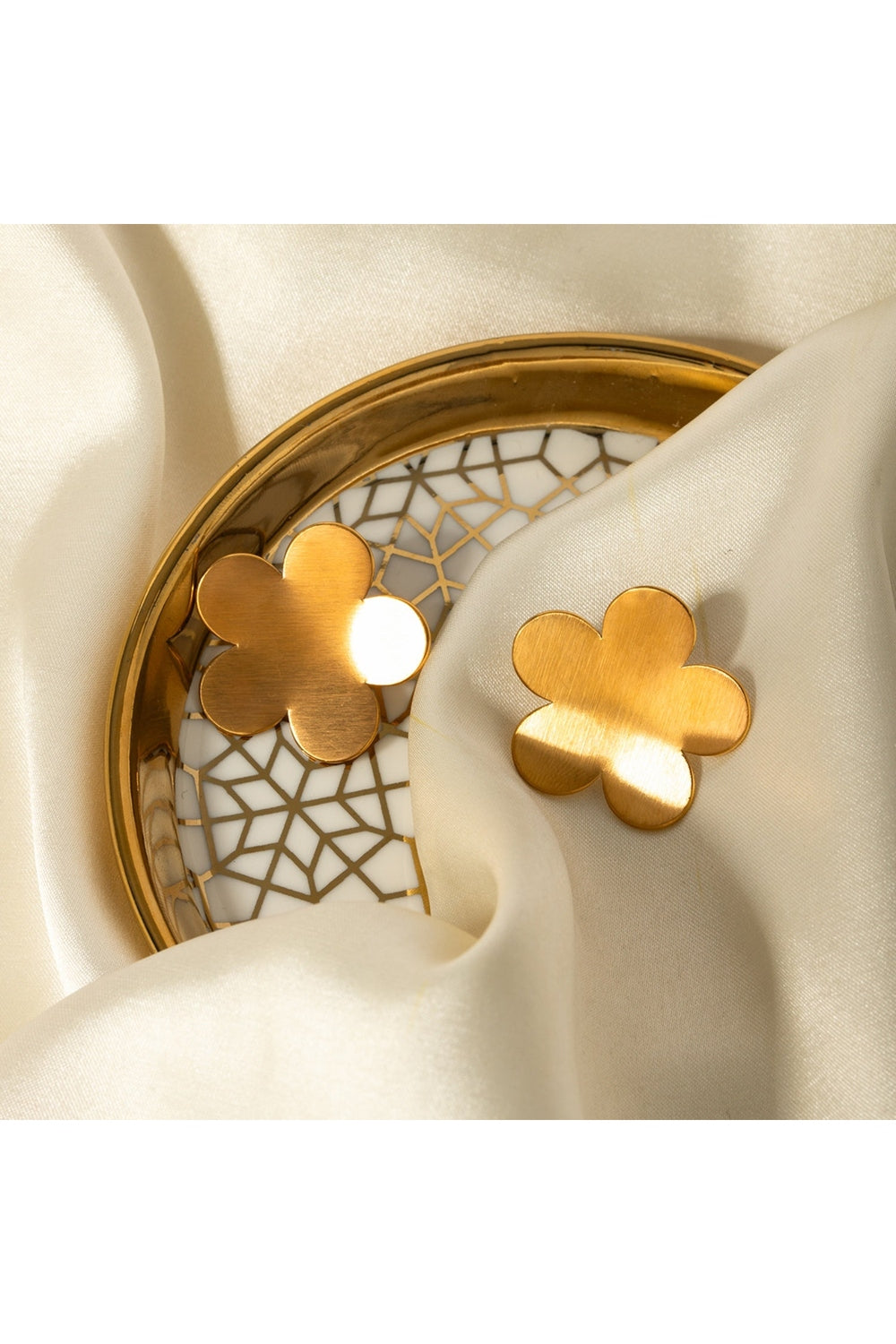 18K Gold-Plated Stainless Steel Flower Stud Earrings - Earrings - FITGGINS