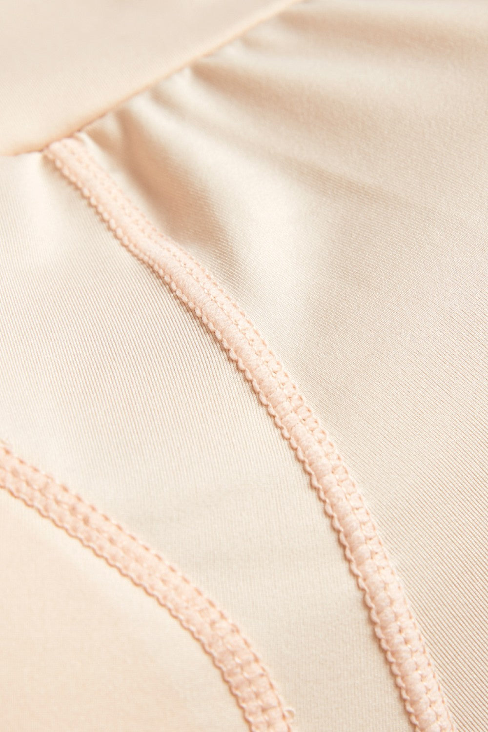 Full Size High-Waisted Pull-On Shaping Shorts Fitggins