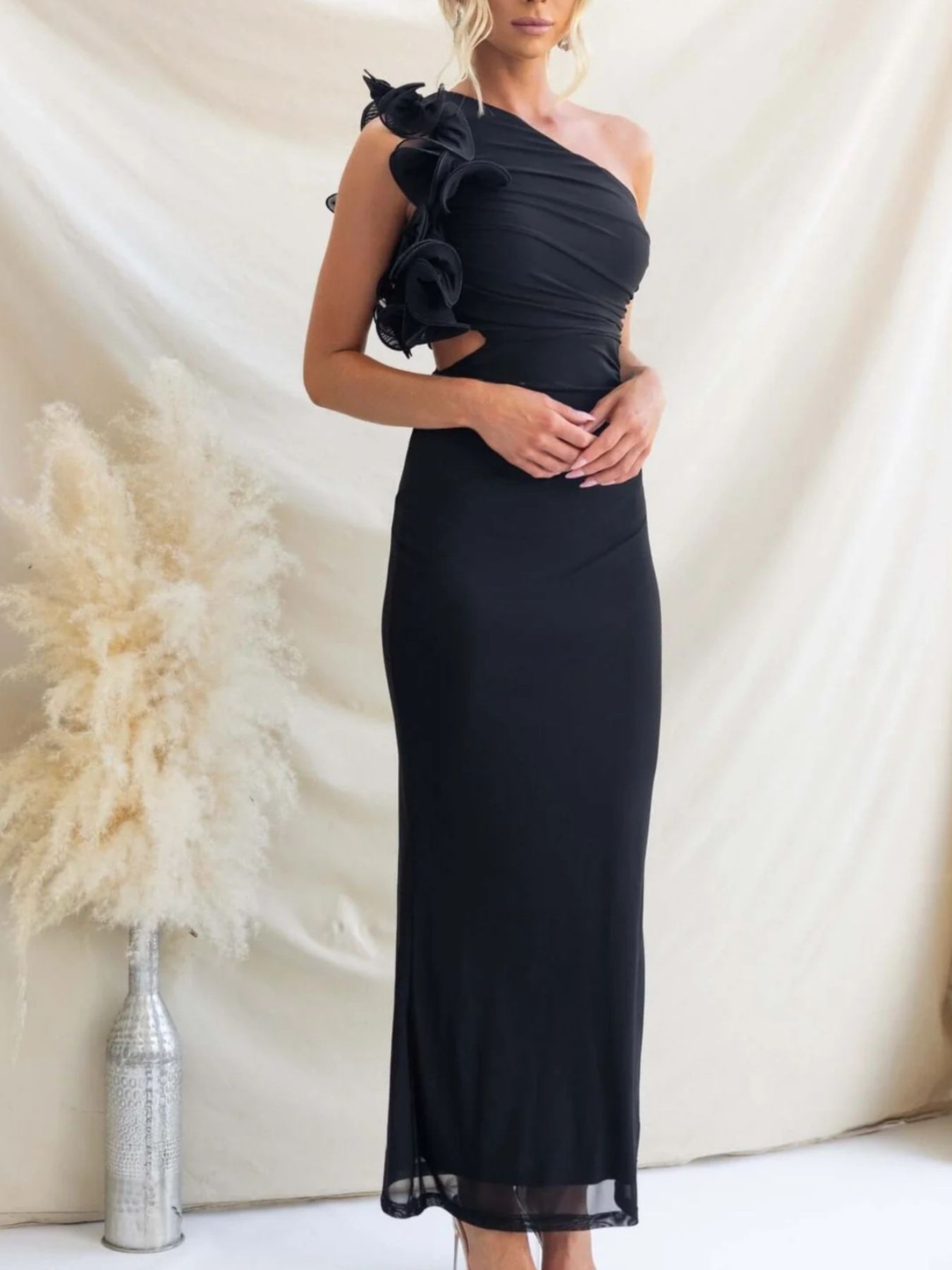 One-Shoulder Floral Trim Sleeveless Maxi Dress Fitggins