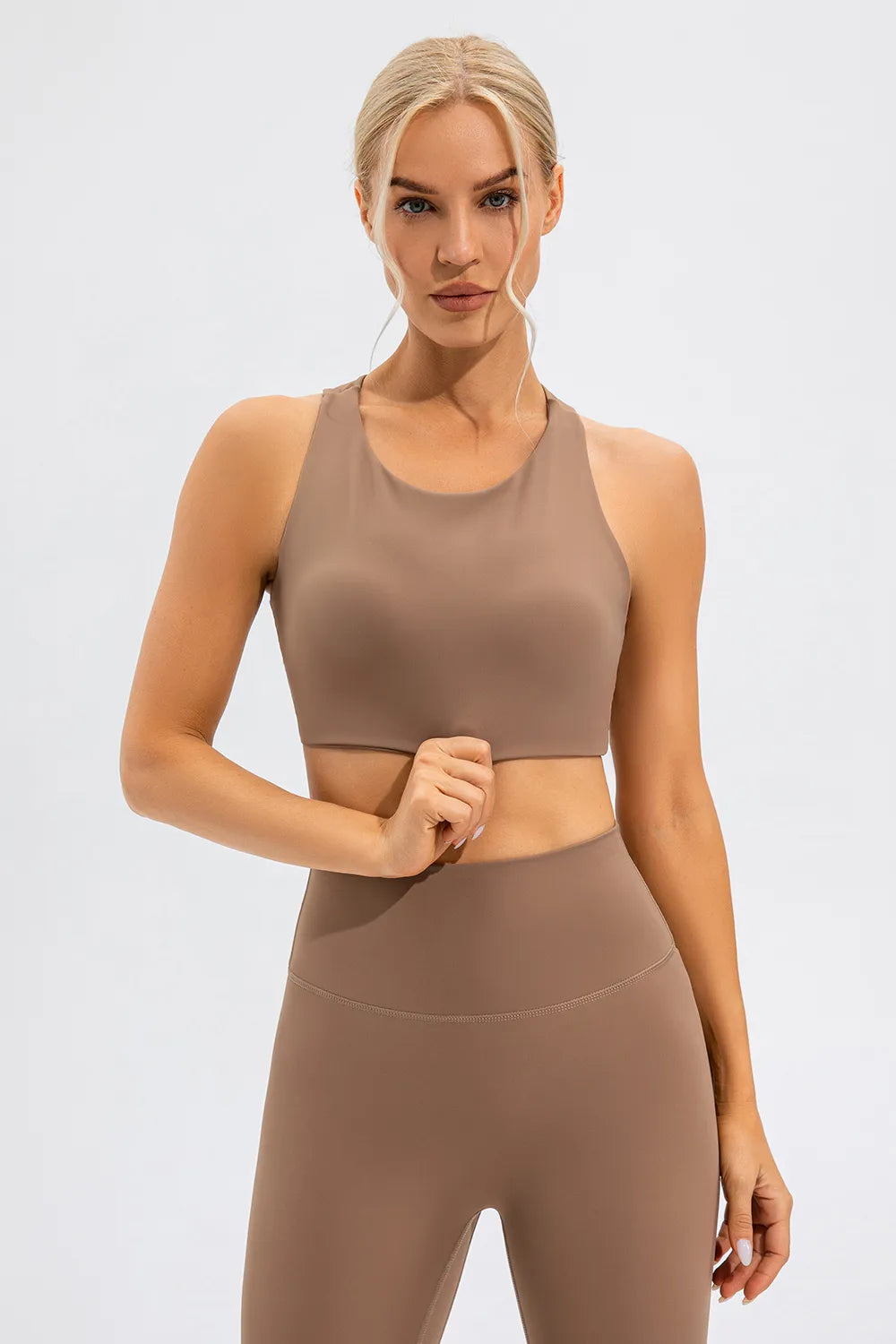 Round Neck Cutout Cropped Active Tank Fitggins