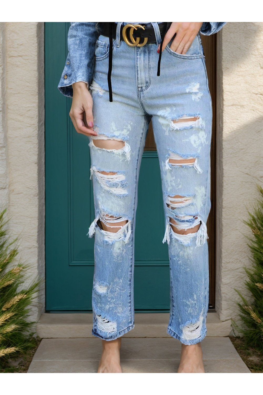 Distressed Straight Jeans with Pockets - Jeans - FITGGINS