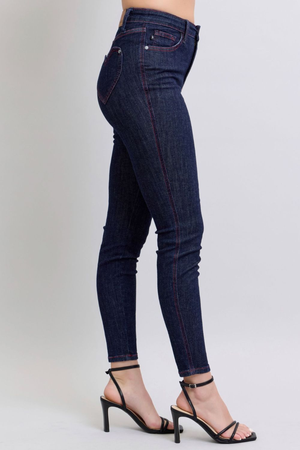 Judy Blue Full Size Heart Shaped Back Pockets Skinny Jeans - Jeans - FITGGINS