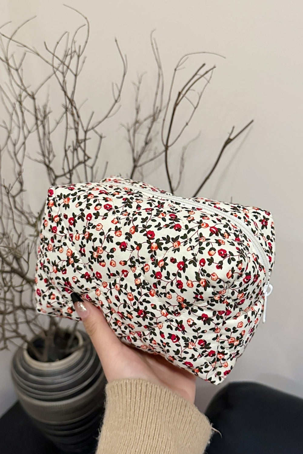 Floral Quilted Clutch with Plaid Lining - Handbag - FITGGINS