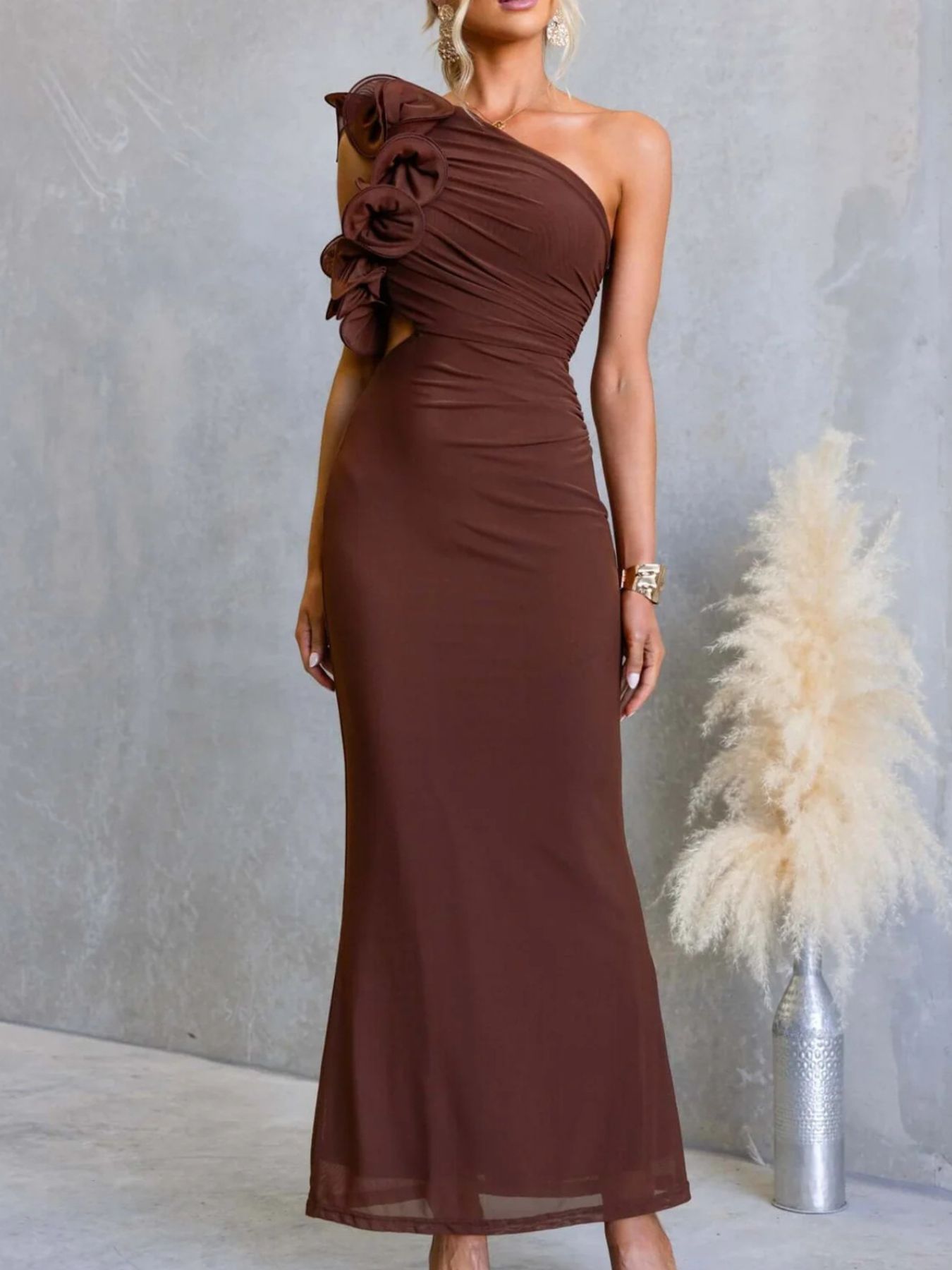 One-Shoulder Floral Trim Sleeveless Maxi Dress Fitggins