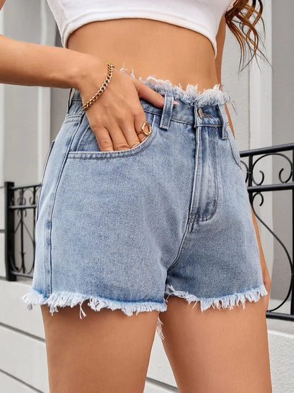 Washed Raw Hem Denim Shorts Fitggins
