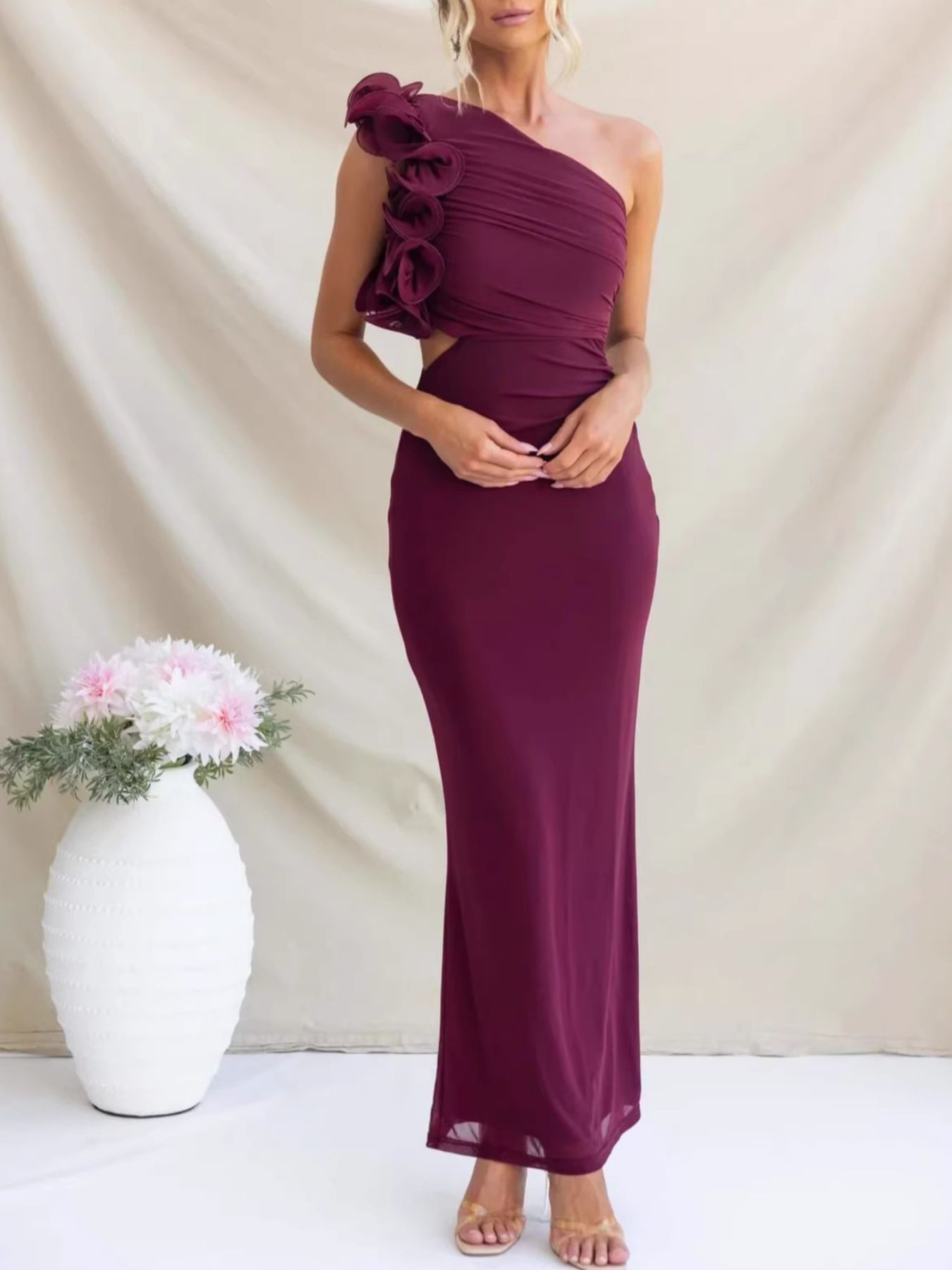 One-Shoulder Floral Trim Sleeveless Maxi Dress Fitggins