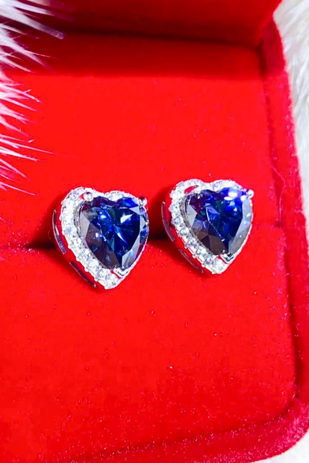 4 Carat Moissanite Heart-Shaped Stud Earrings - Earrings - FITGGINS