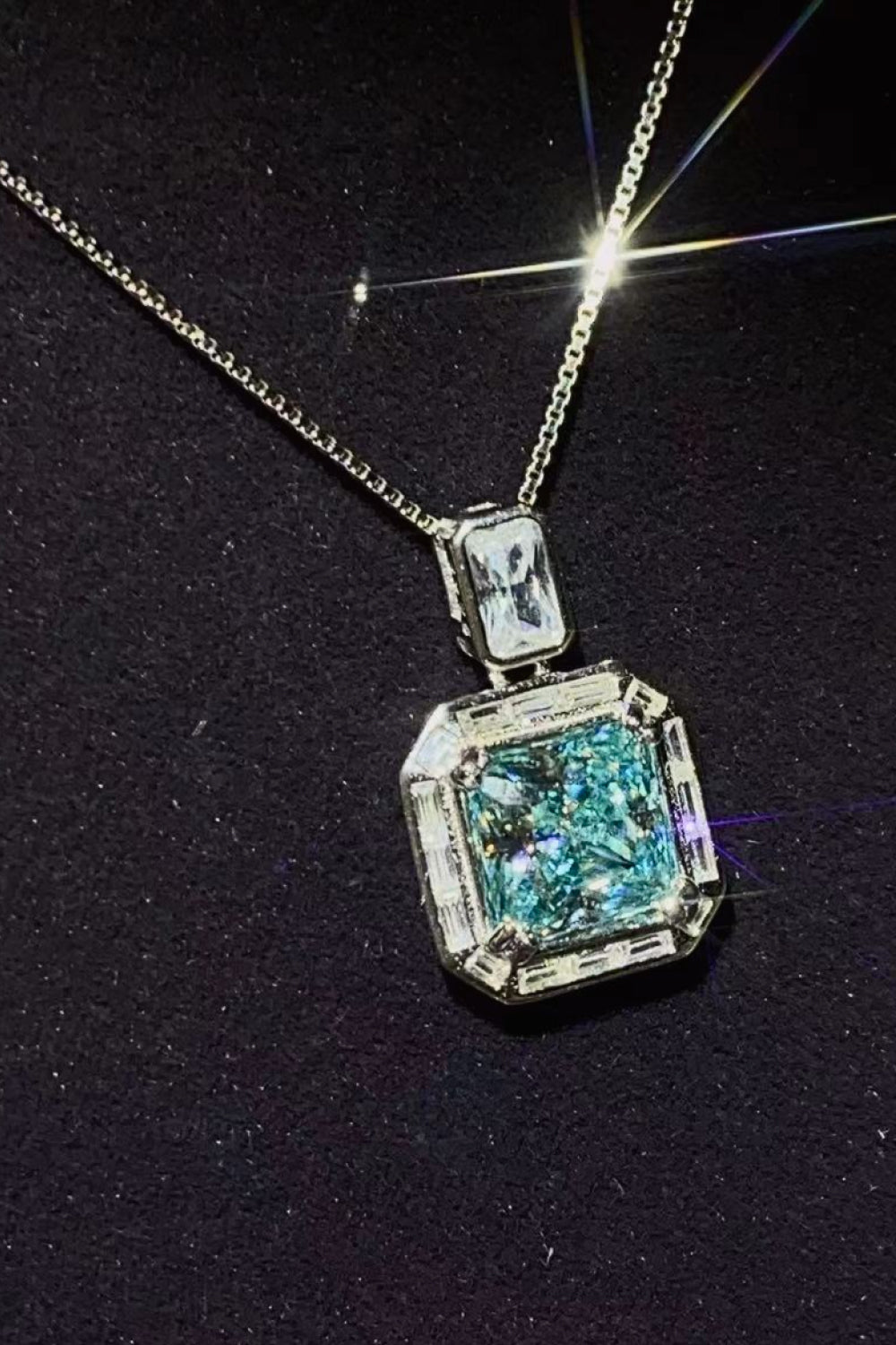 2 Carat Moissanite Square Pendant Necklace - Necklaces - FITGGINS