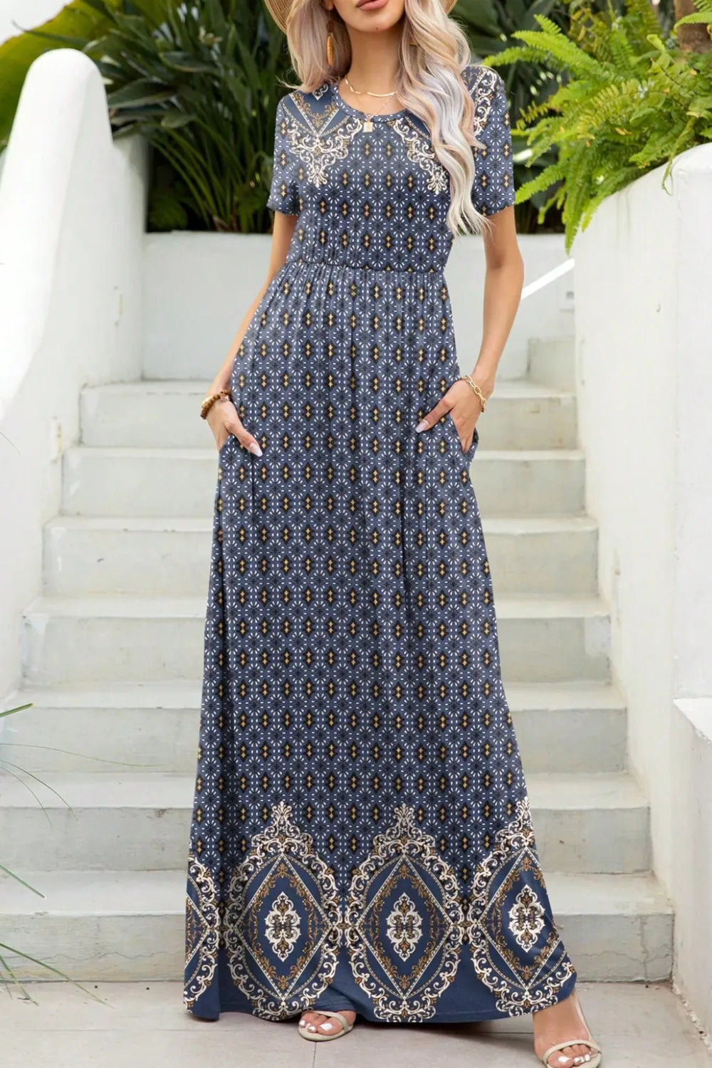 Printed Round Neck Short Sleeve Maxi Dress Fitggins