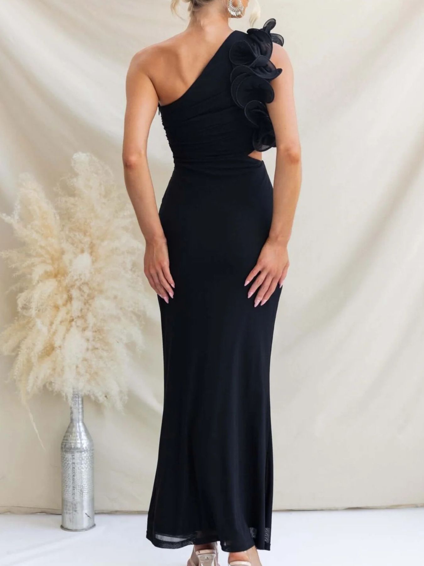 One-Shoulder Floral Trim Sleeveless Maxi Dress Fitggins