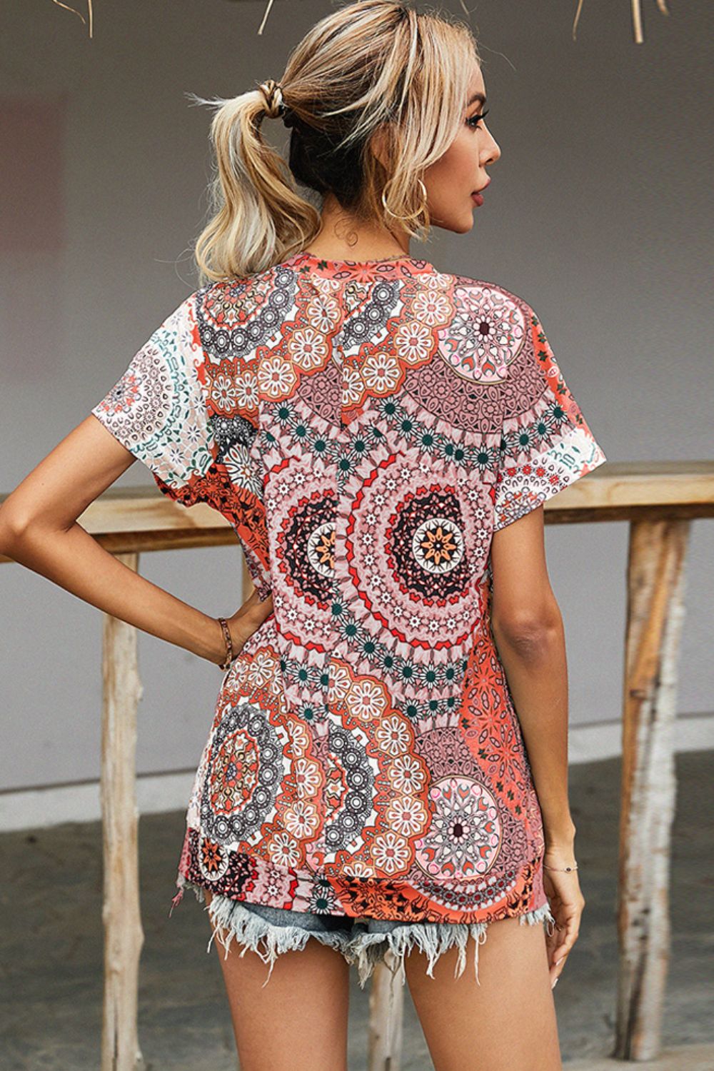 Shiny Printed Round Neck Short Sleeve Tee Fitggins