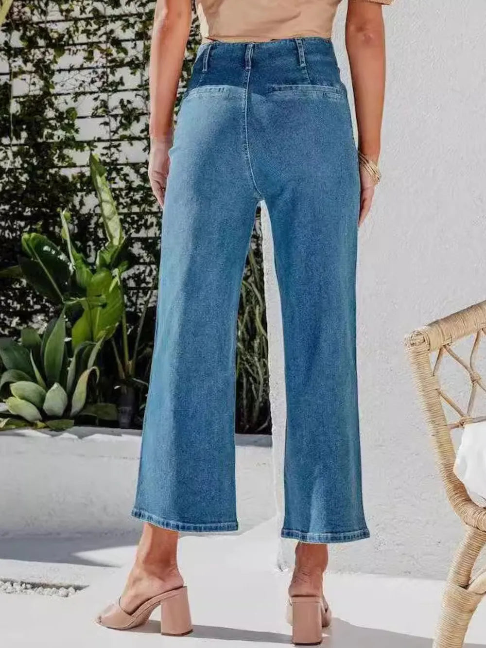Button Fly Cropped Jeans with Pockets Fitggins