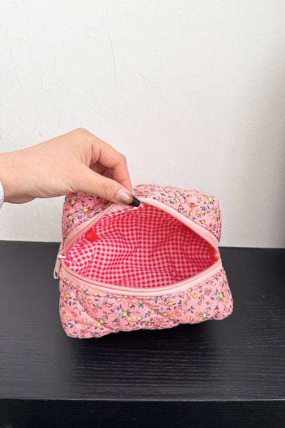 Floral Quilted Clutch with Plaid Lining - Handbag - FITGGINS