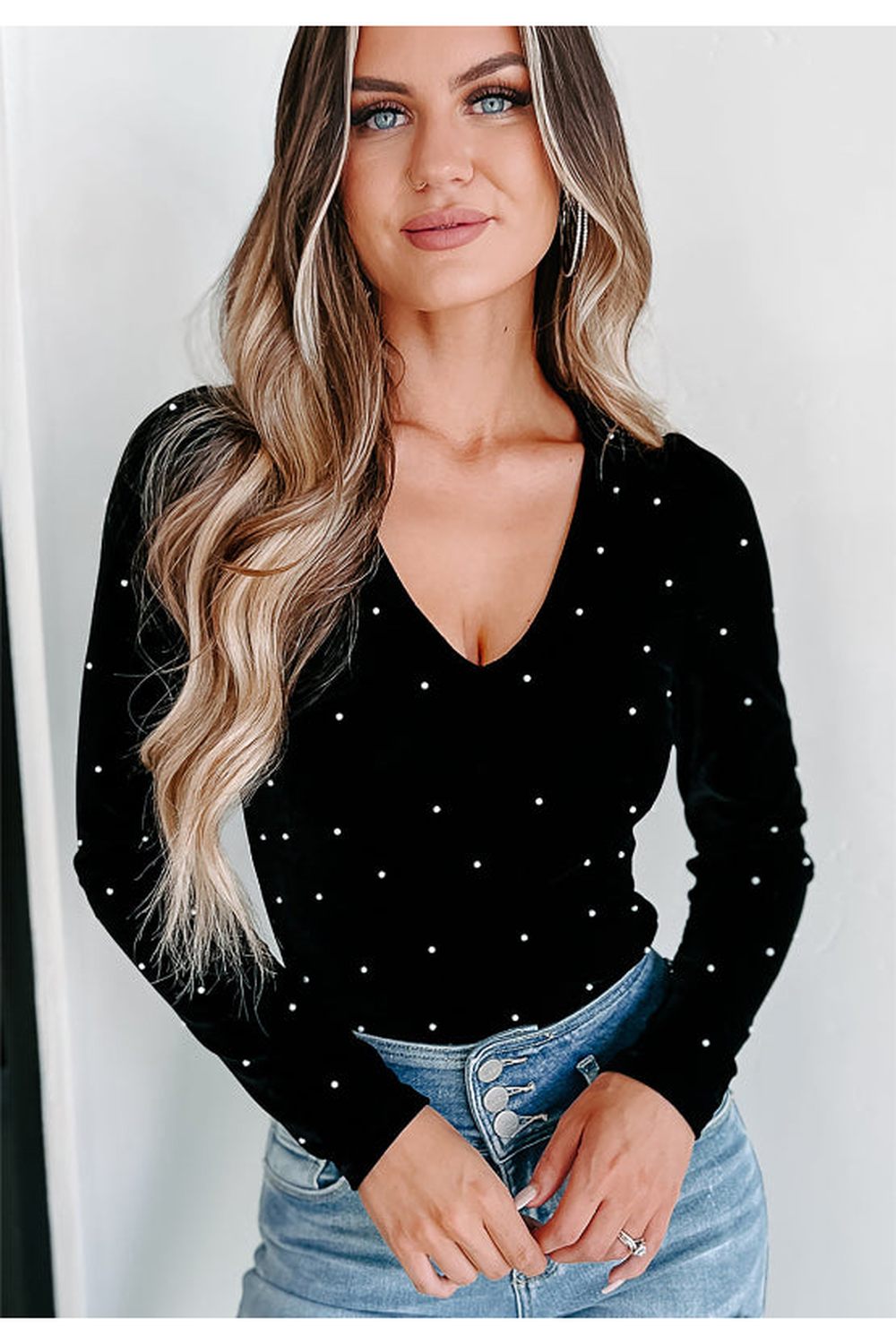 Pearl Detail Velvet V-Neck Long Sleeve Bodysuit - Bodysuit - FITGGINS