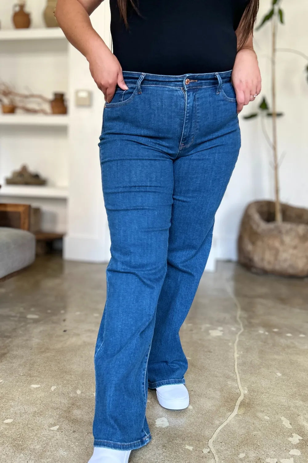 Judy Blue Full Size High Rise Straight Jeans Fitggins