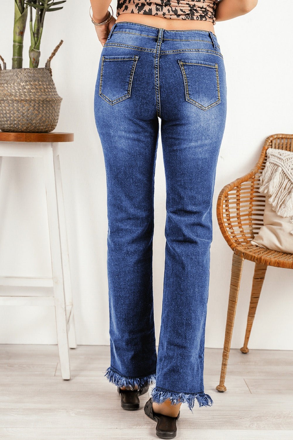 Ripped Frayed Hem Jeans - Jeans - FITGGINS