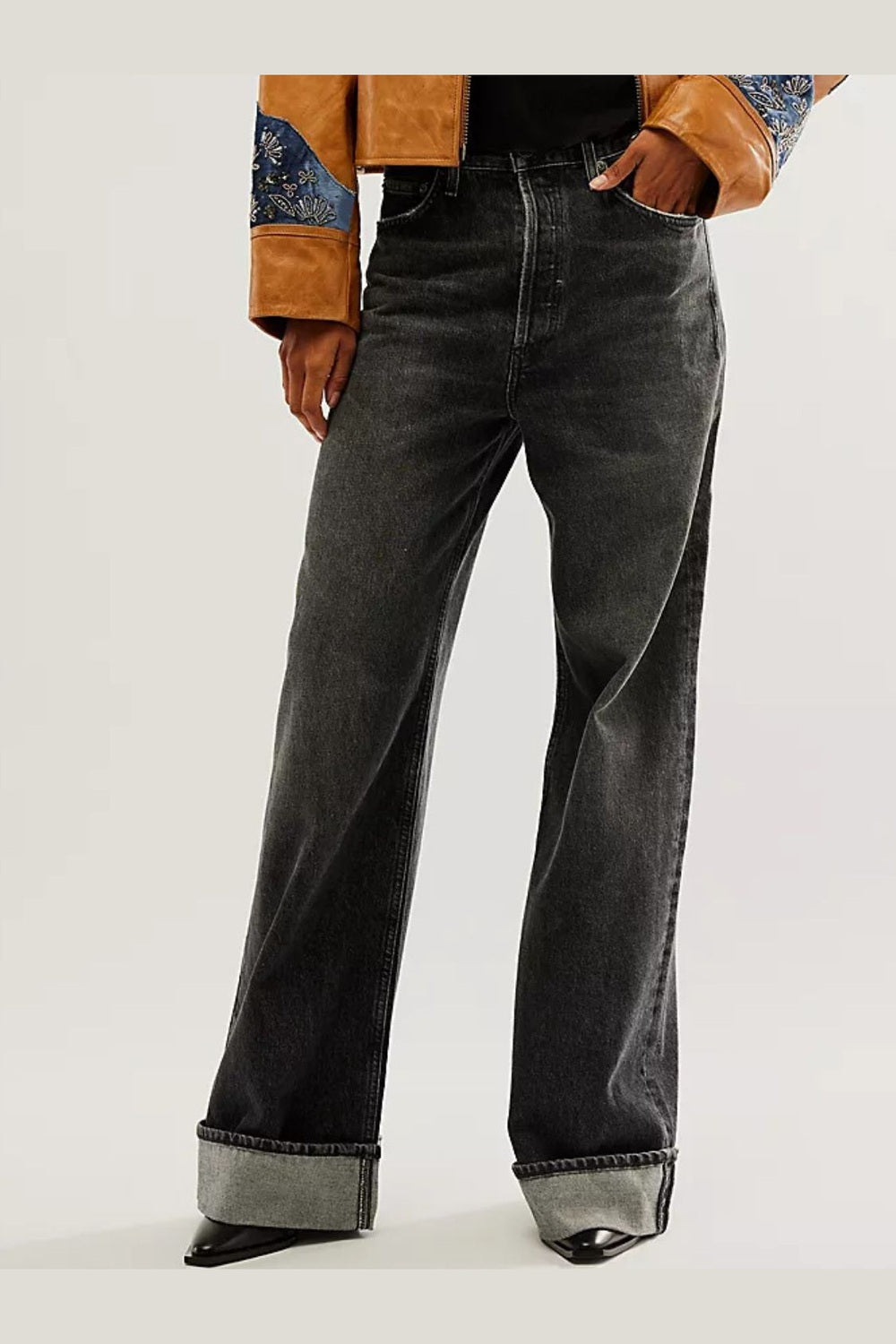 Cuffed Jeans with Pockets - Jeans - FITGGINS