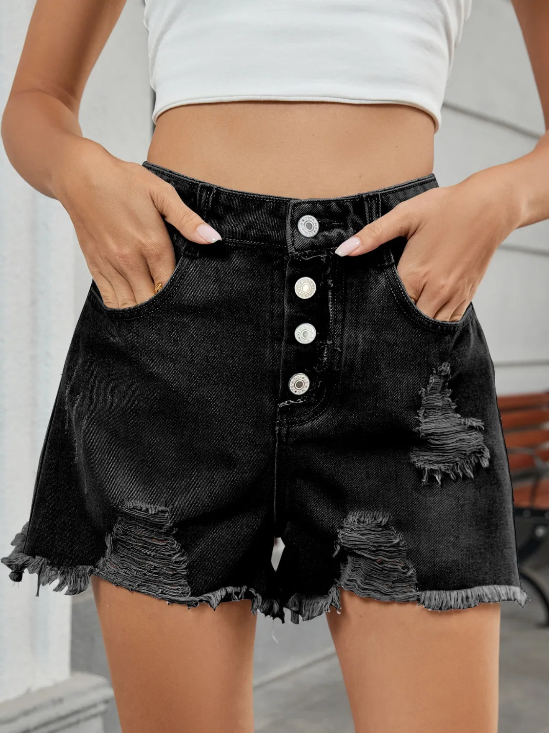 Distressed Raw Hem Denim Shorts Fitggins