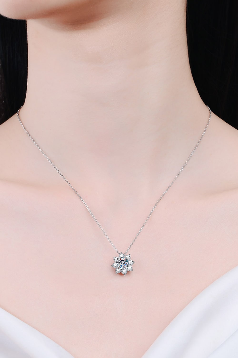 1 Carat Moissanite Floral-Shaped Pendant Necklace - Necklaces - FITGGINS