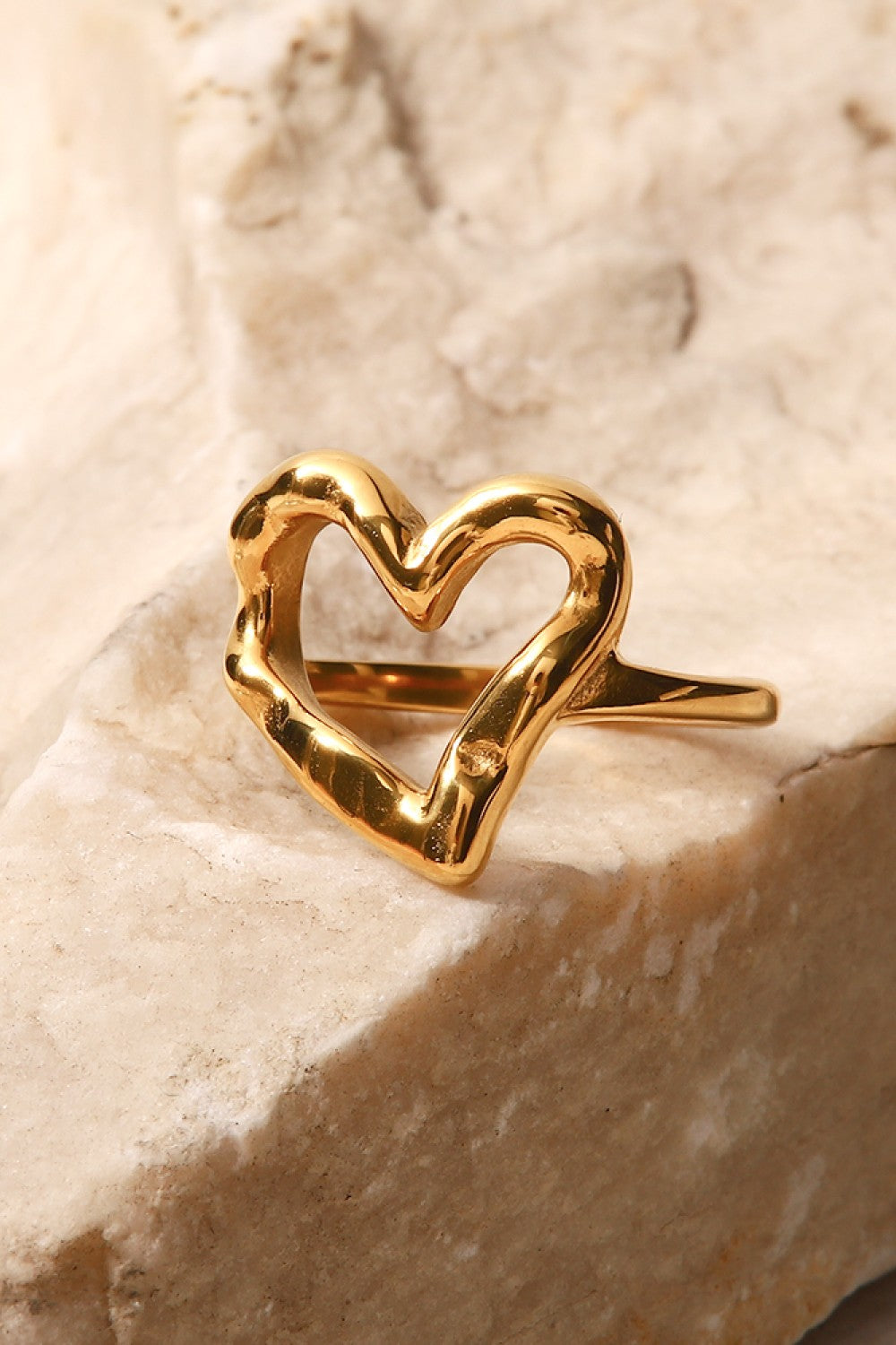 18K Gold Plated Heart-Shaped Ring - Rings - FITGGINS