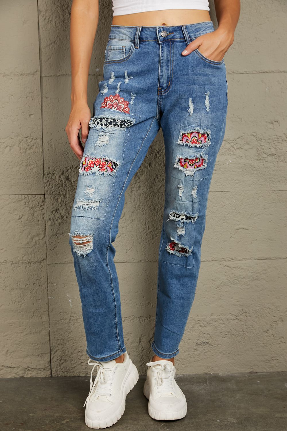 Baeful Leopard Patch Ankle-Length Jeans - Jeans - FITGGINS