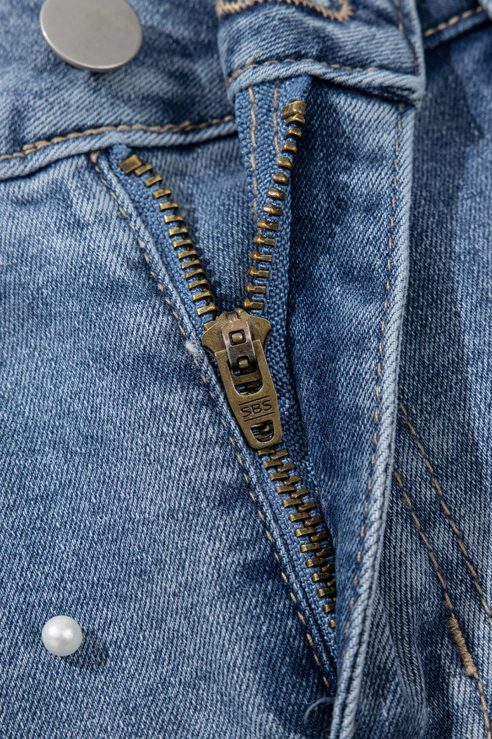 Pearl Beaded Raw Hem Wash Denim Shorts Fitggins