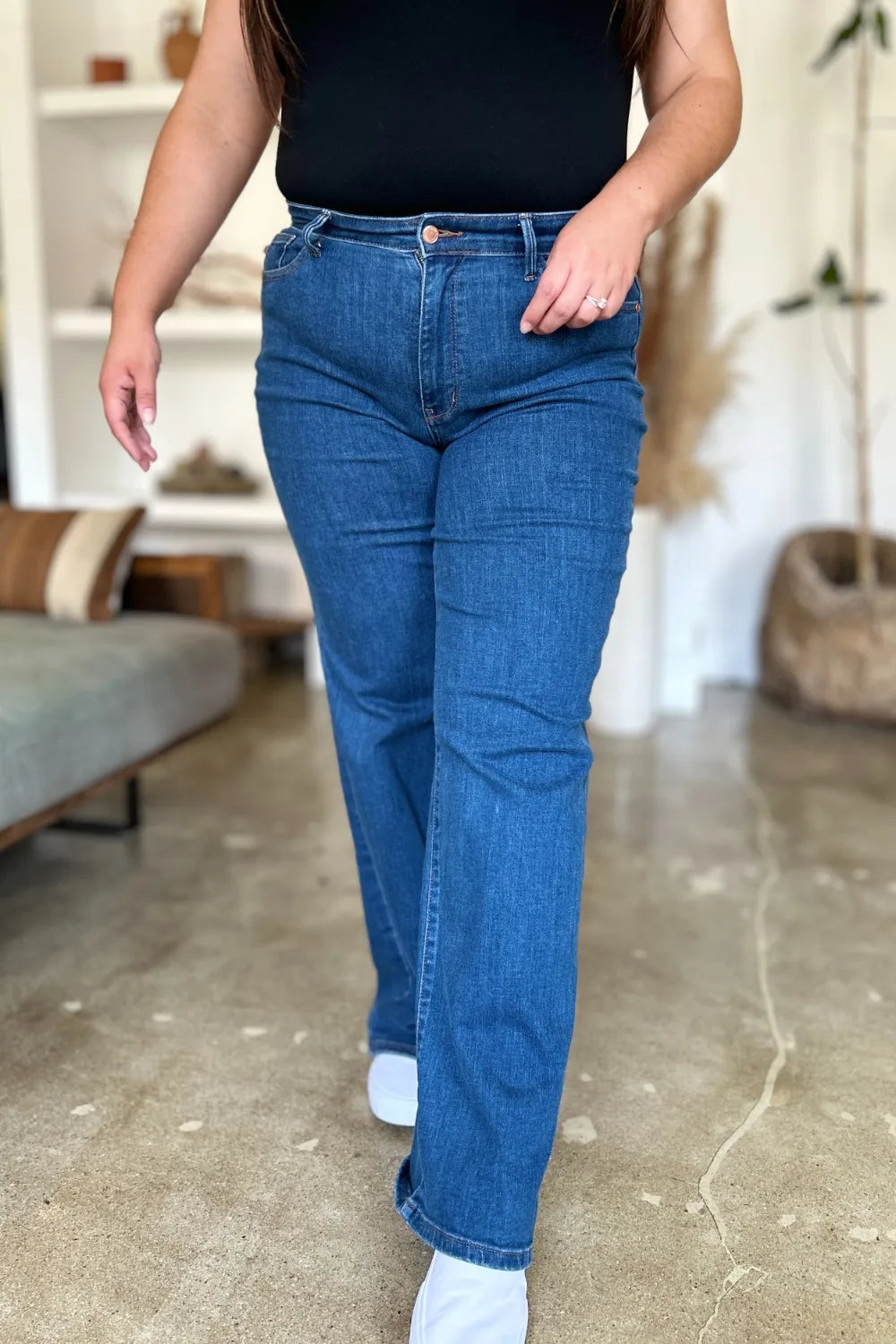 Judy Blue Full Size High Rise Straight Jeans Fitggins