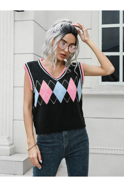 Geometric V-Neck Sweater Vest - Pullover Sweaters - FITGGINS