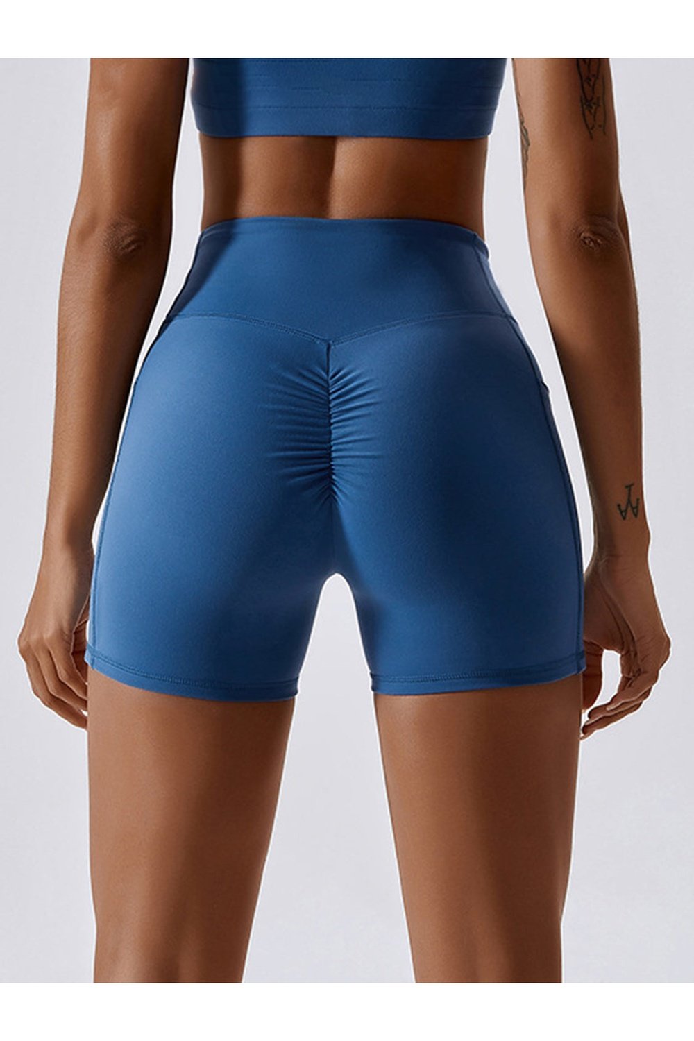 Ruched Pocketed High Waist Active Shorts - Short Leggings - FITGGINS