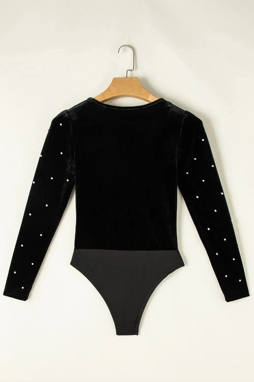 Pearl Detail V-Neck Long Sleeve Bodysuit - Bodysuit - FITGGINS