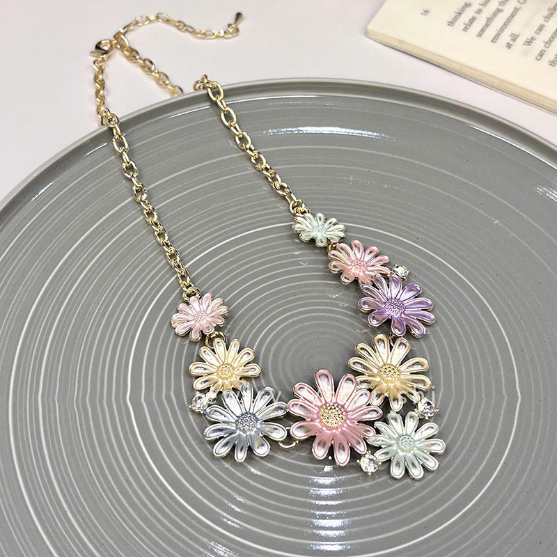 Alloy Rhinestone Daisy Necklace - Necklaces - FITGGINS