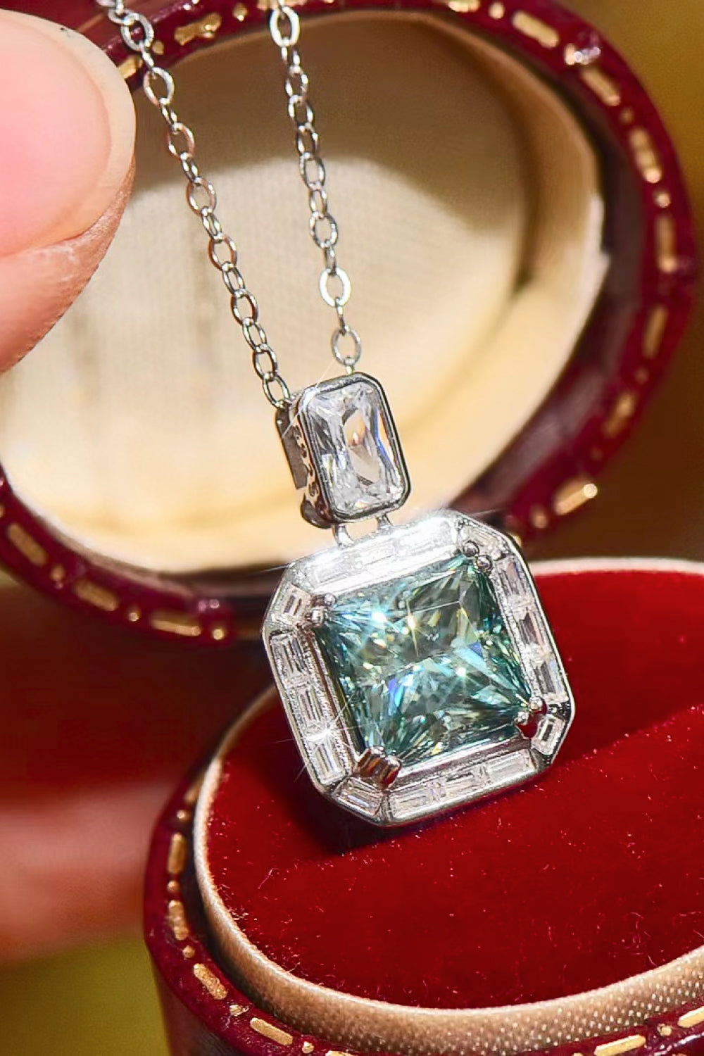 2 Carat Moissanite Square Pendant Necklace - Necklaces - FITGGINS