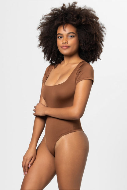 Full Size Square Neck Short Sleeve Bodysuit - Bodysuits - FITGGINS