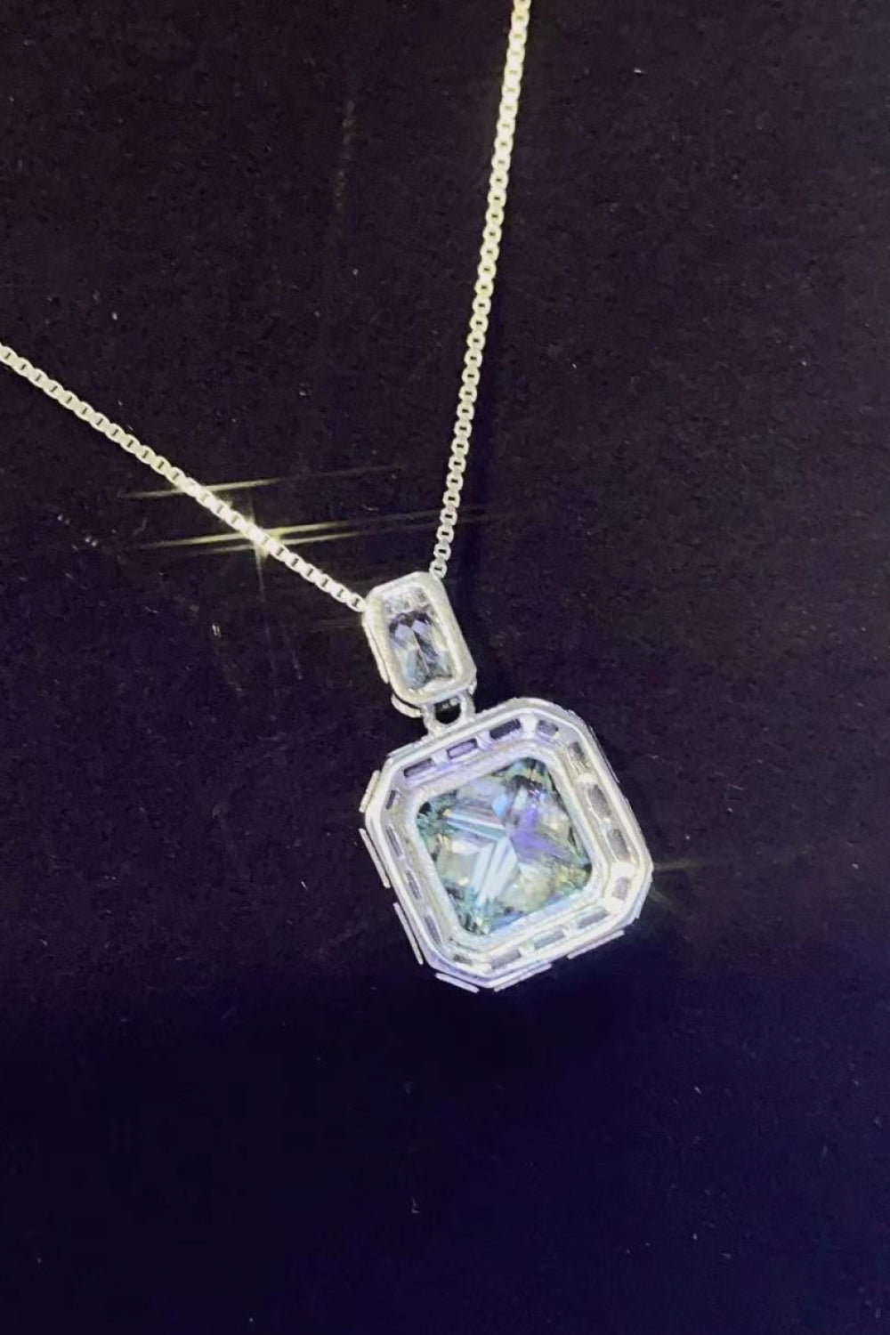 2 Carat Moissanite Square Pendant Necklace - Necklaces - FITGGINS