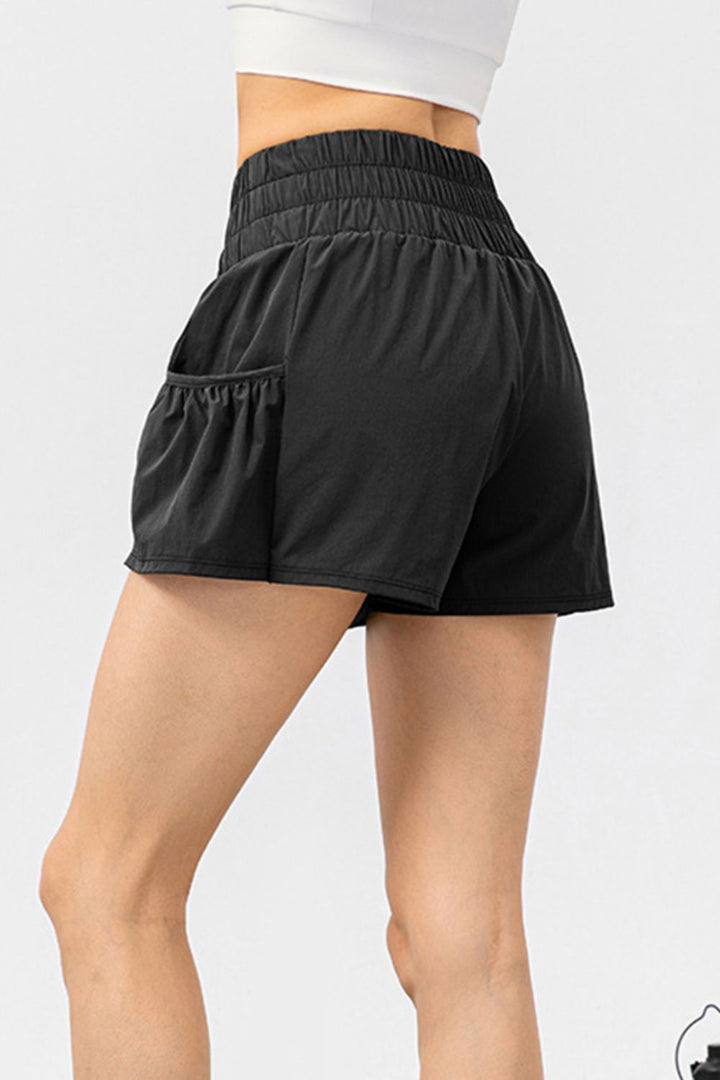 Elastic Waist Pocketed Active Shorts - Short Leggings - FITGGINS