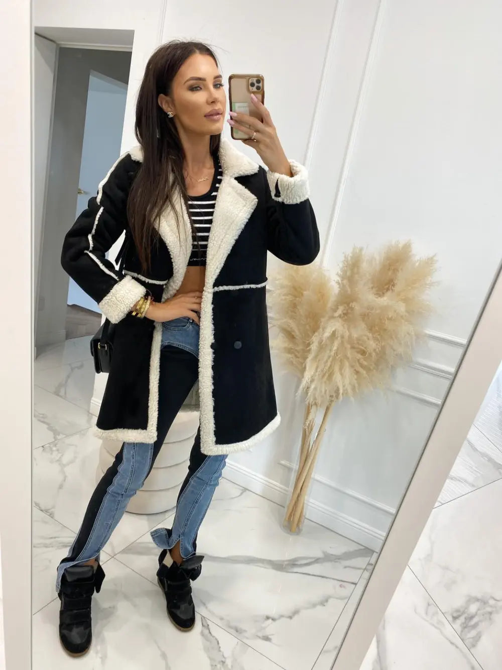 Lapel Collar Exposed Seam Buttoned Coat Black Fitggins