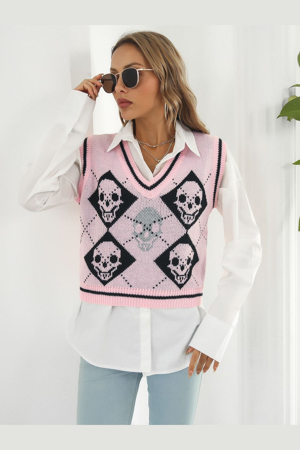 Skull Contrast V-Neck Sweater Vest - Pullover Sweaters - FITGGINS