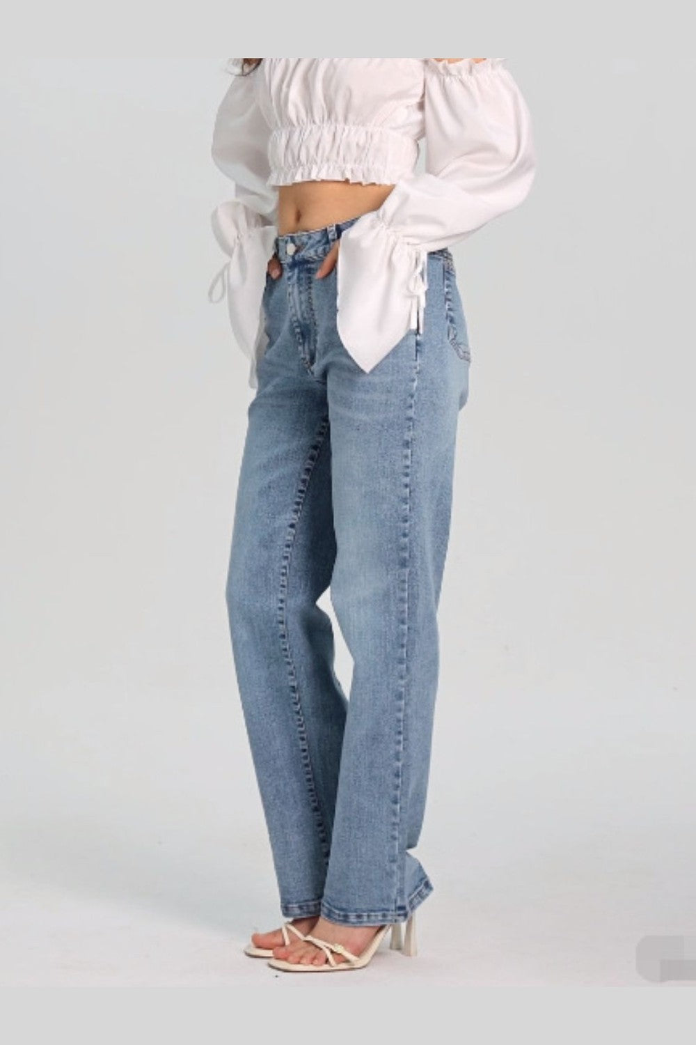 Straight Jeans with Pockets - Jeans - FITGGINS