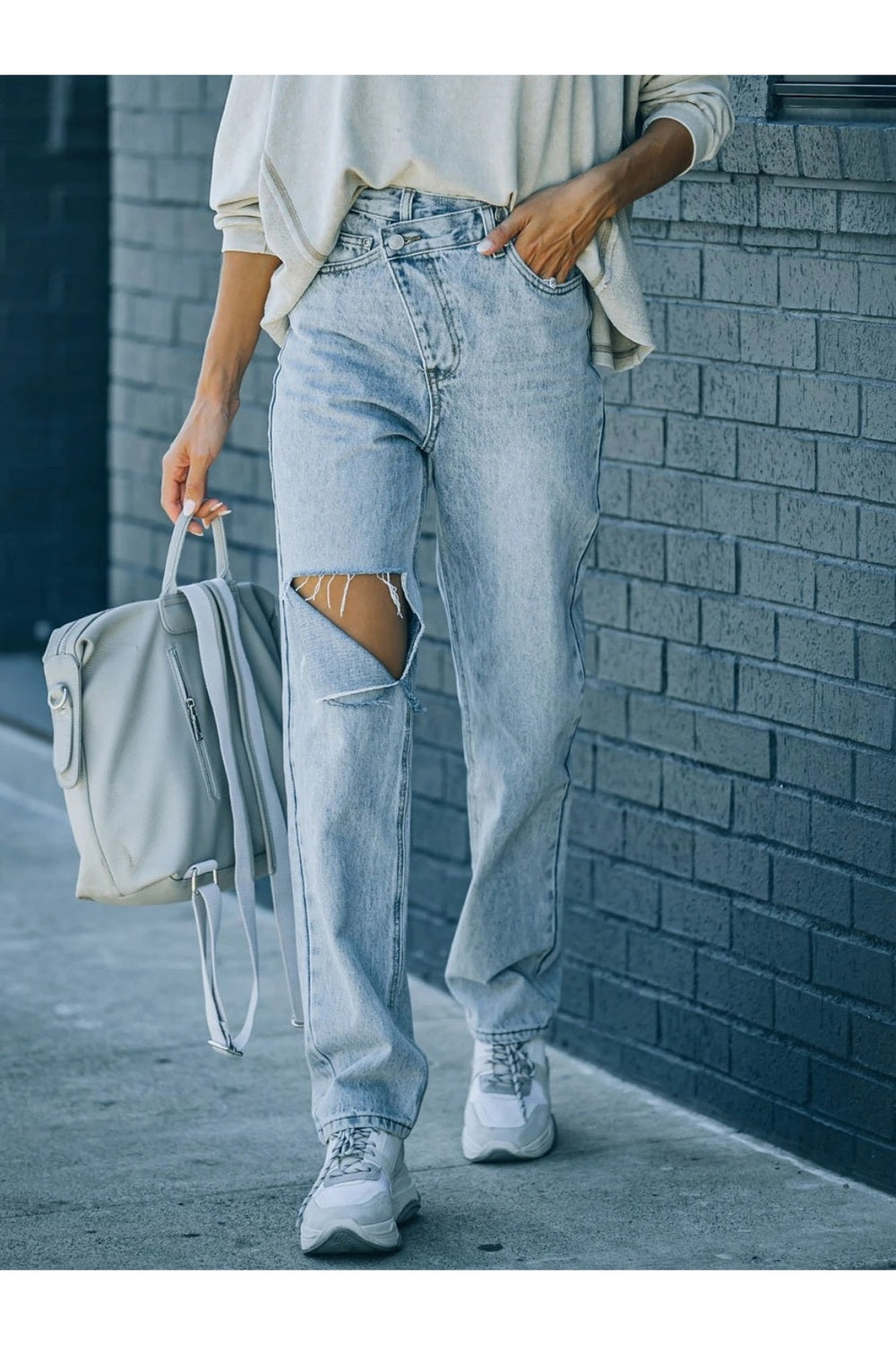 Distressed Asymmetric Waist Jeans - Jeans - FITGGINS