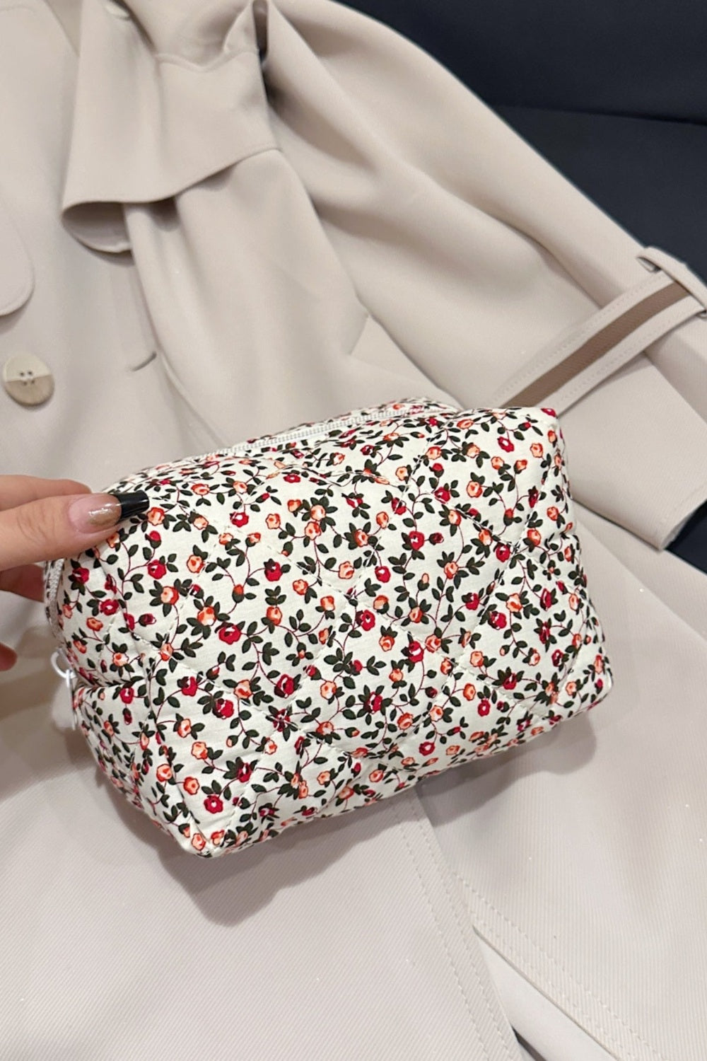 Floral Quilted Clutch with Plaid Lining - Handbag - FITGGINS