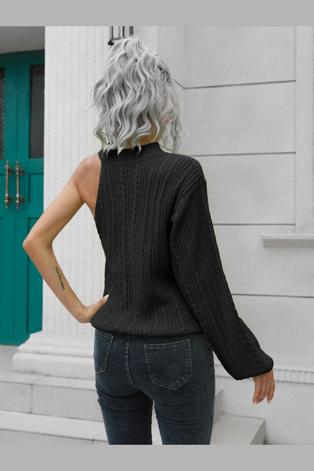 Cable-Knit Round Neck Asymmetrical Sweater - Pullover Sweaters - FITGGINS