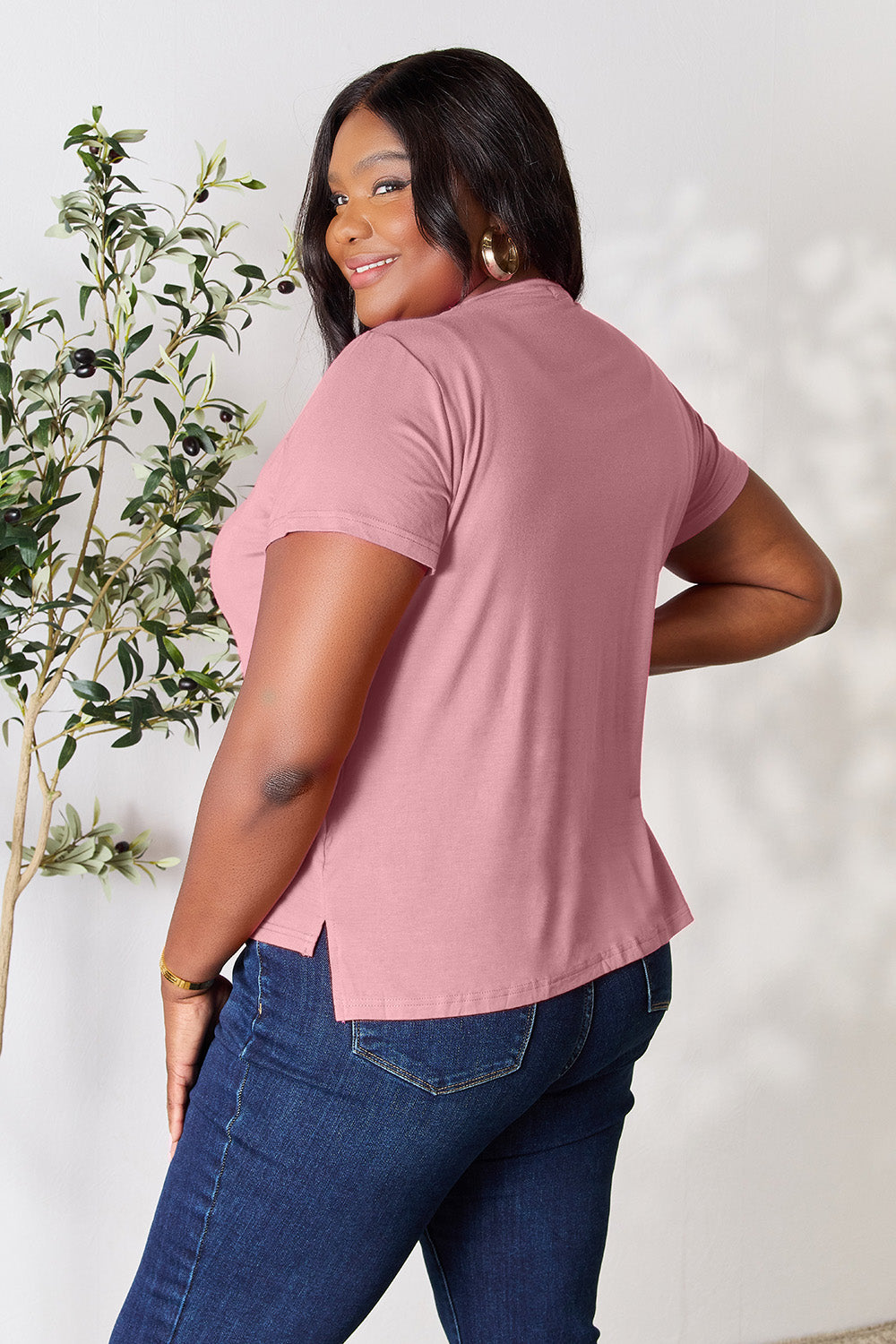 Basic Bae Full Size Round Neck Short Sleeve T-Shirt - T-Shirts - FITGGINS