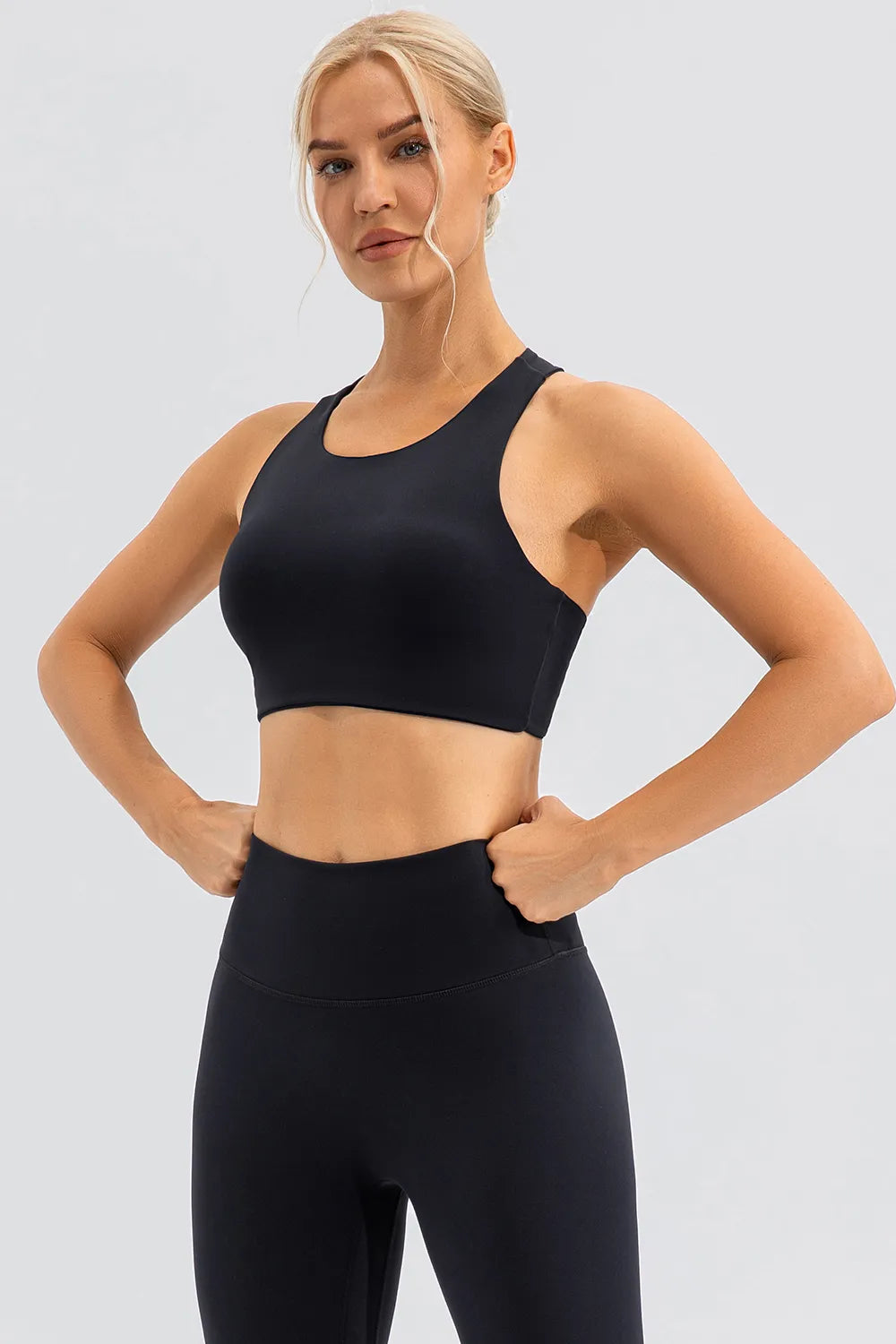 Round Neck Cutout Cropped Active Tank Fitggins